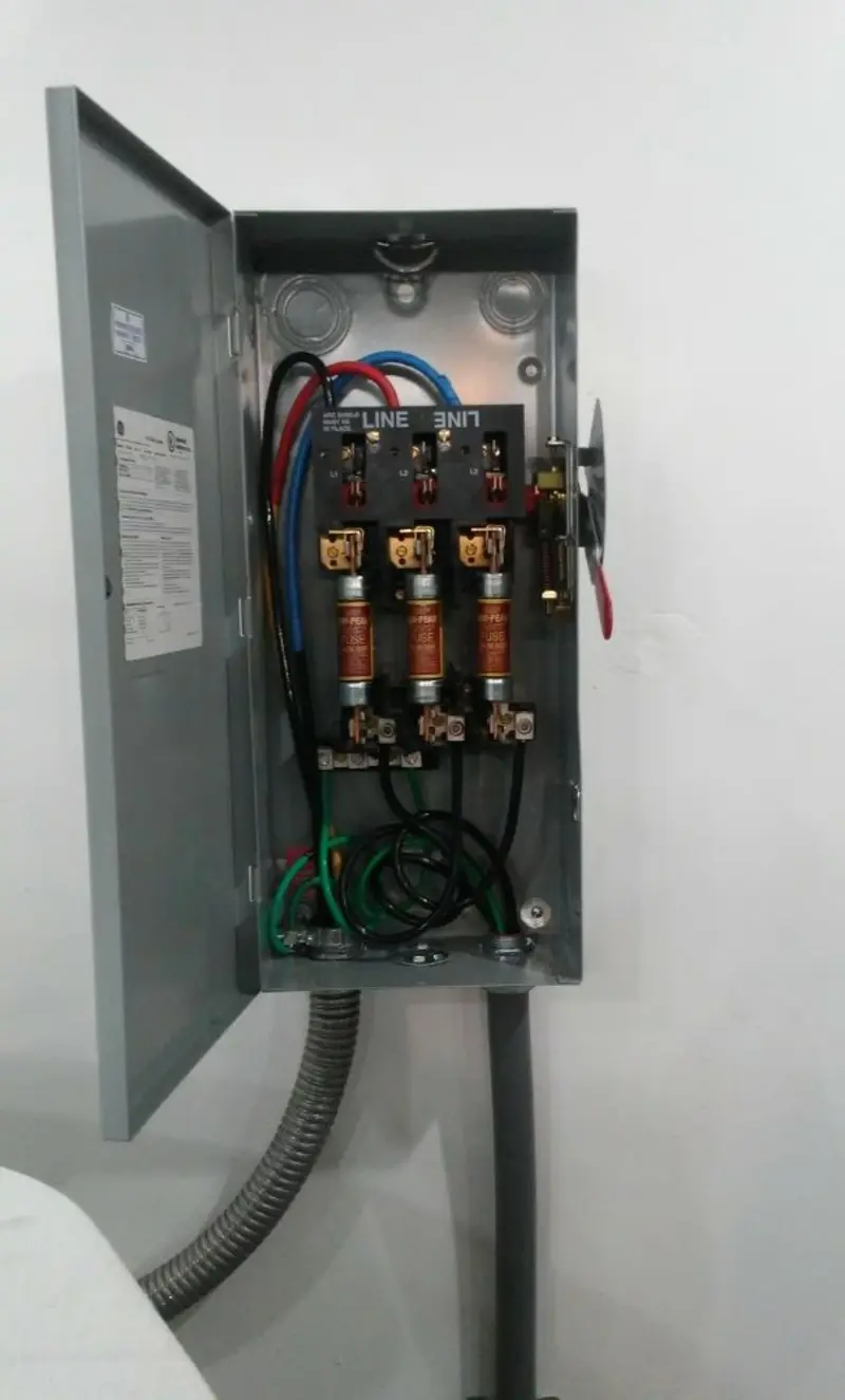 Three-phase disconnect switch installed for Smoke Detector Installation in Snyderville